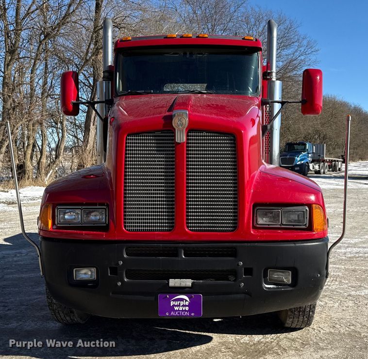 image for item EF2324 1994 Kenworth T660 semi truck