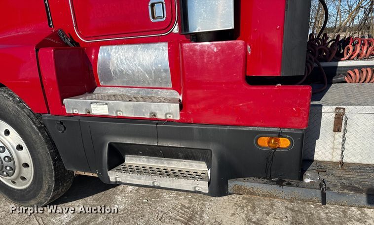 image for item EF2324 1994 Kenworth T660 semi truck