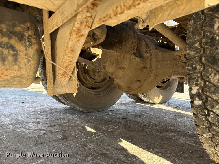 image for item EF2324 1994 Kenworth T660 semi truck