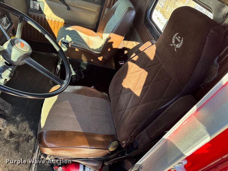 image for item EF2324 1994 Kenworth T660 semi truck