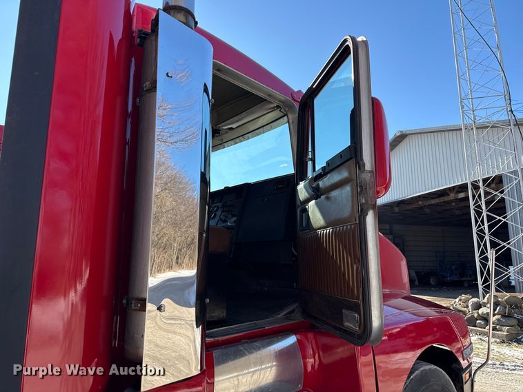 image for item EF2324 1994 Kenworth T660 semi truck