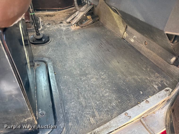 image for item EF2324 1994 Kenworth T660 semi truck