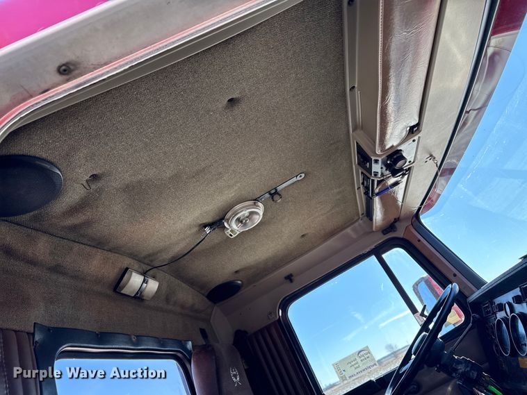 image for item EF2324 1994 Kenworth T660 semi truck