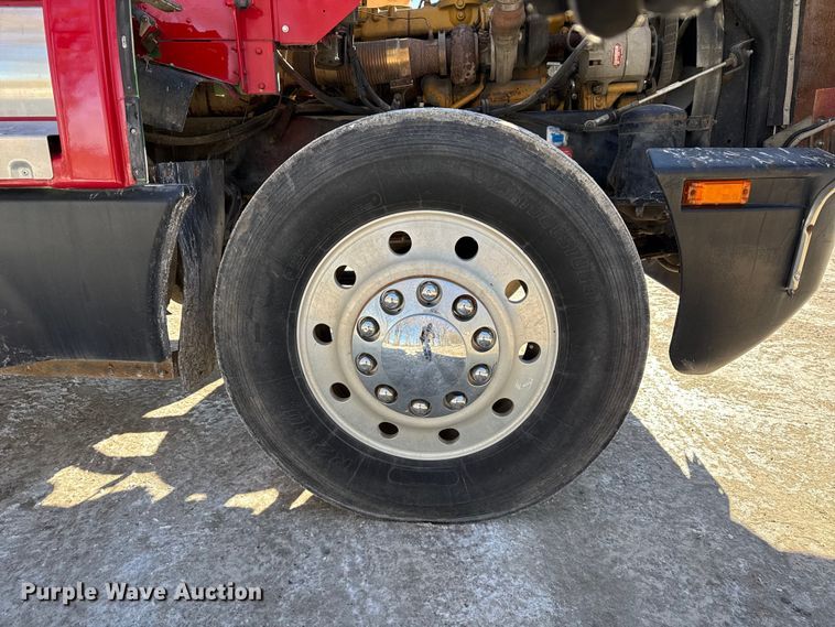 image for item EF2324 1994 Kenworth T660 semi truck