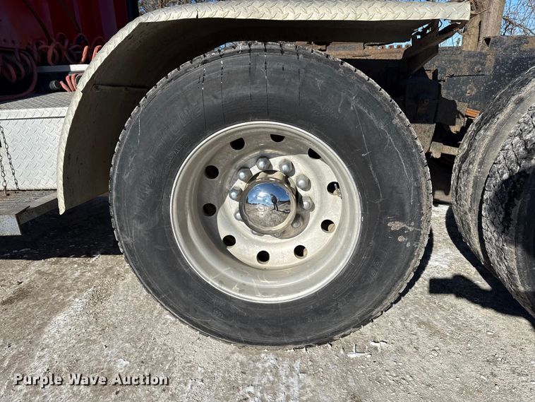 image for item EF2324 1994 Kenworth T660 semi truck