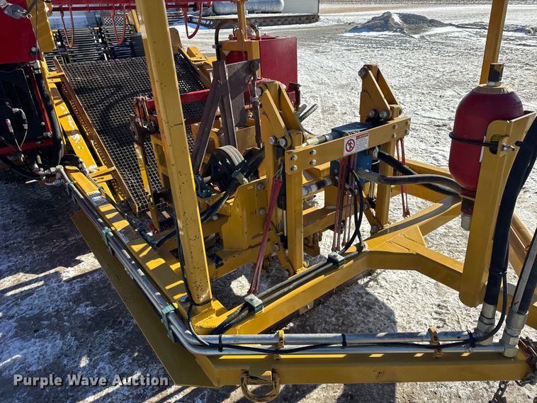 image for item EF2325 Bucyrus Magnum 420SR sod roll harvester 