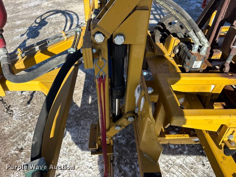 image for item EF2325 Bucyrus Magnum 420SR sod roll harvester 