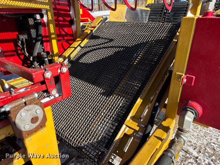 image for item EF2325 Bucyrus Magnum 420SR sod roll harvester 