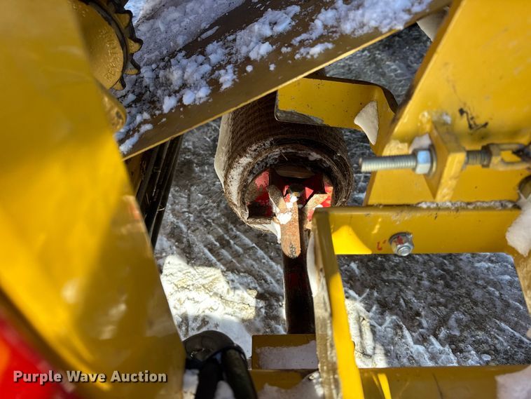 image for item EF2325 Bucyrus Magnum 420SR sod roll harvester 