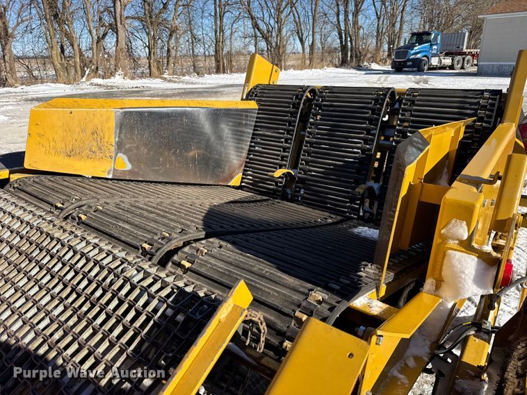 image for item EF2325 Bucyrus Magnum 420SR sod roll harvester 