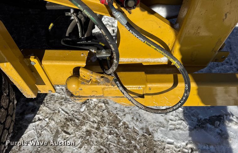 image for item EF2325 Bucyrus Magnum 420SR sod roll harvester 