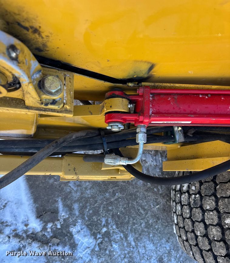 image for item EF2325 Bucyrus Magnum 420SR sod roll harvester 