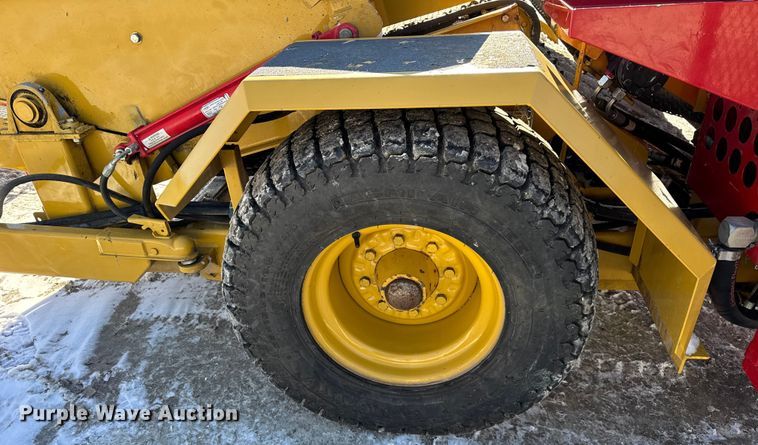 image for item EF2325 Bucyrus Magnum 420SR sod roll harvester 