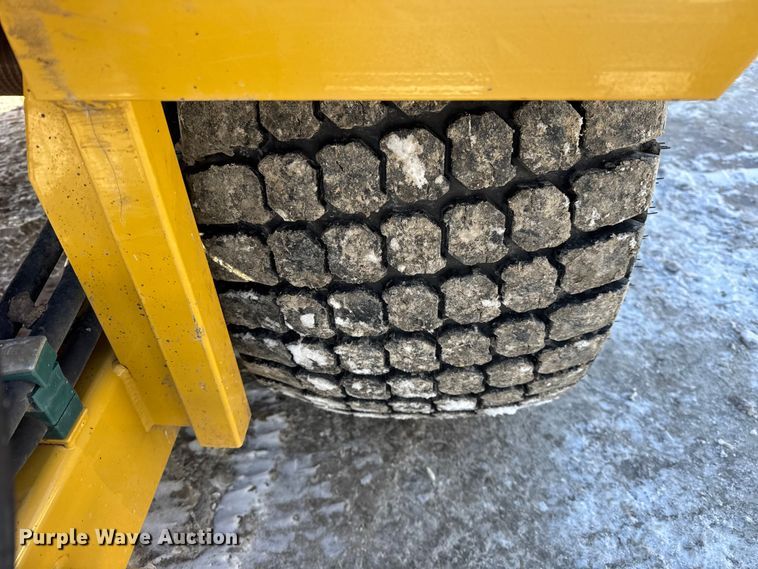 image for item EF2325 Bucyrus Magnum 420SR sod roll harvester 