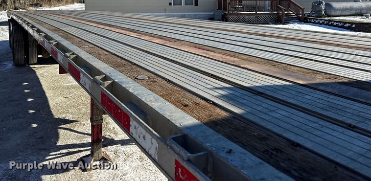 image for item EF2329 2006 Transcraft Eagle II flatbed trailer