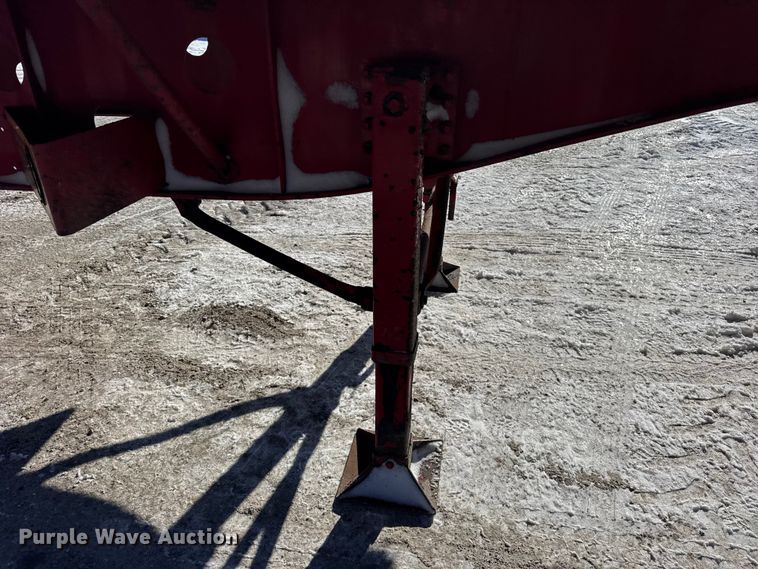 image for item EF2329 2006 Transcraft Eagle II flatbed trailer