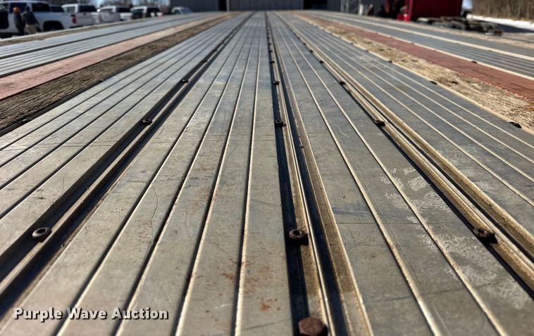 image for item EF2329 2006 Transcraft Eagle II flatbed trailer