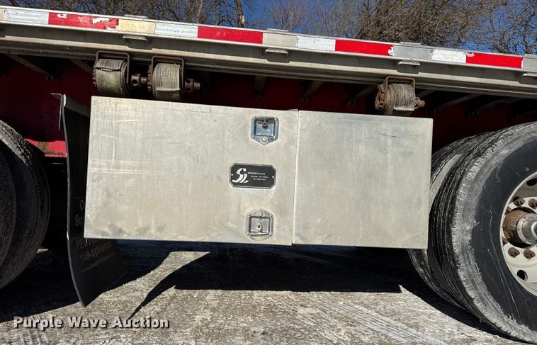 image for item EF2329 2006 Transcraft Eagle II flatbed trailer