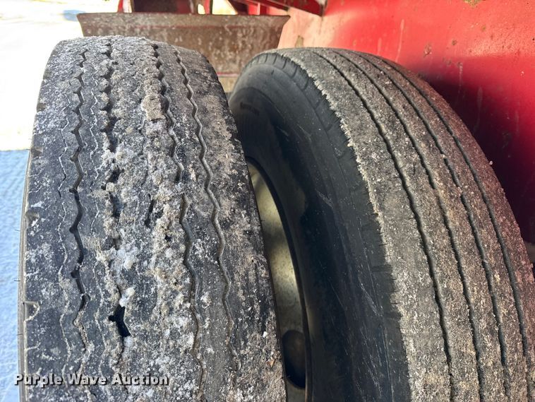 image for item EF2329 2006 Transcraft Eagle II flatbed trailer