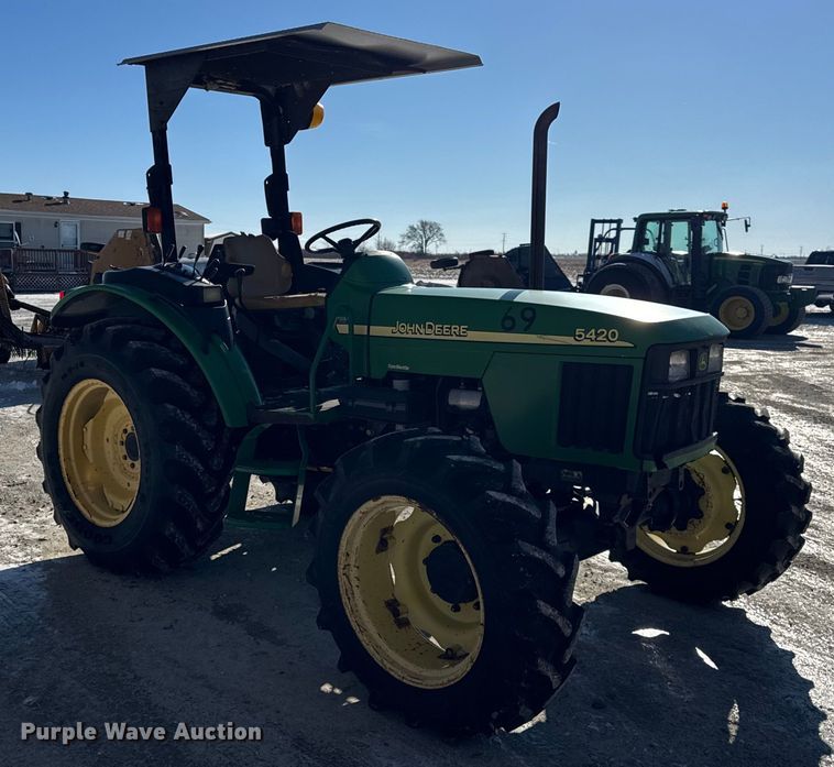 image for item EF2331 John Deere 5420 MFWD tractor