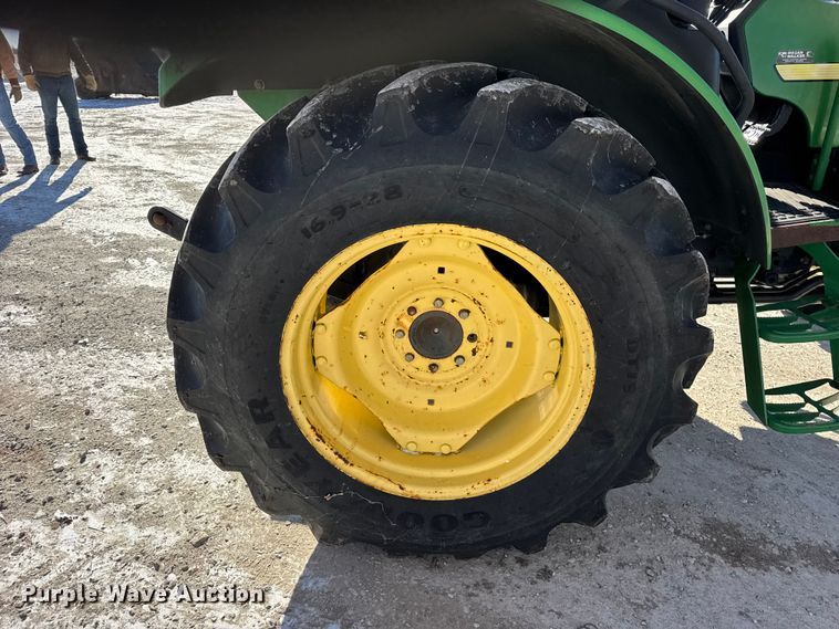 image for item EF2331 John Deere 5420 MFWD tractor