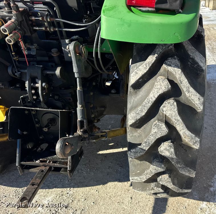 image for item EF2331 John Deere 5420 MFWD tractor