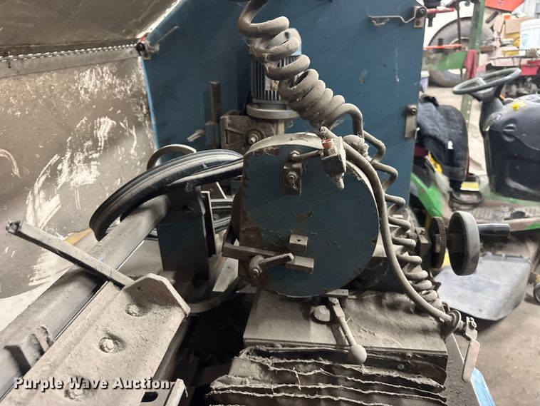 image for item EF2344 Land Pride GR3000 reel and bed knife sharpener