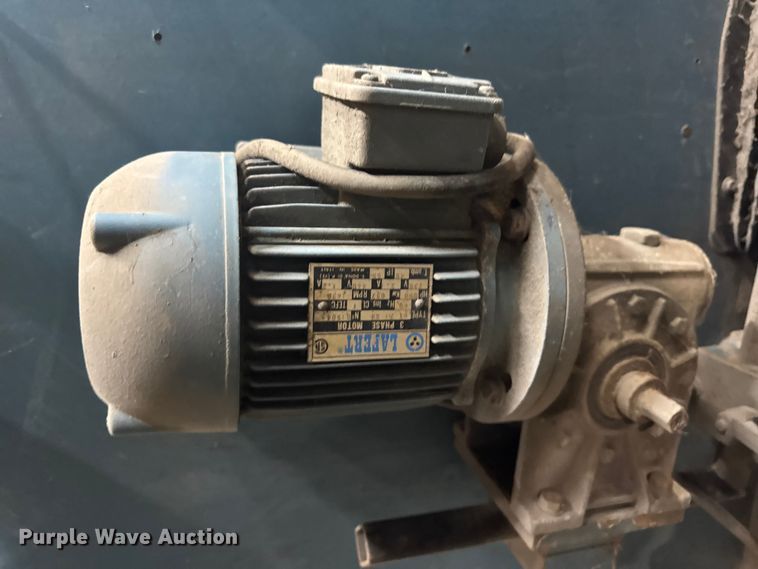 image for item EF2344 Land Pride GR3000 reel and bed knife sharpener