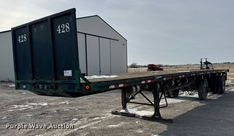 image for item EF2351 2006 Wade flatbed trailer