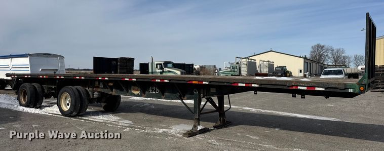 image for item EF2351 2006 Wade flatbed trailer