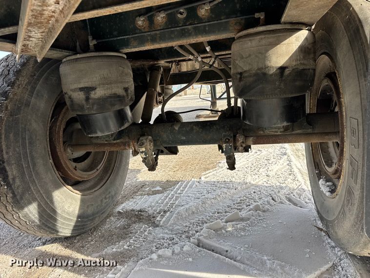 image for item EF2351 2006 Wade flatbed trailer