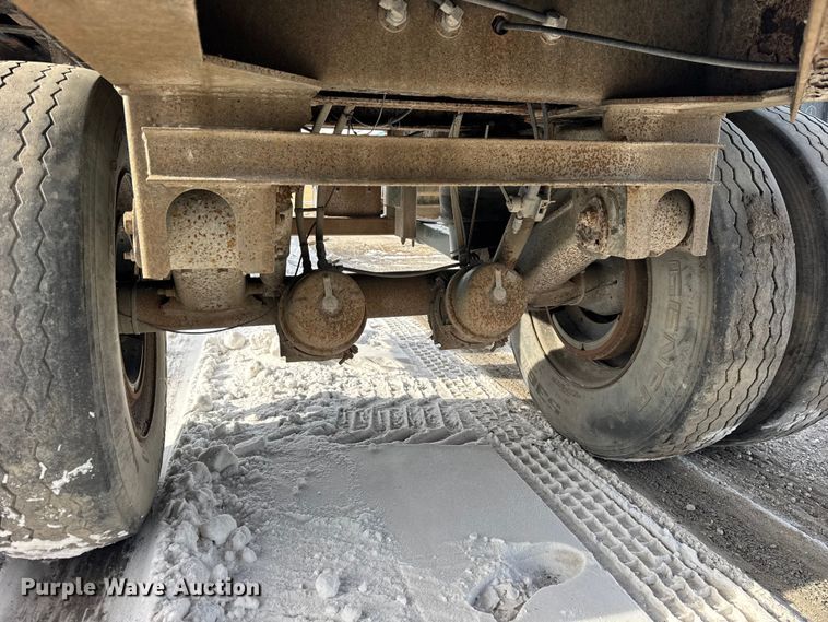 image for item EF2351 2006 Wade flatbed trailer