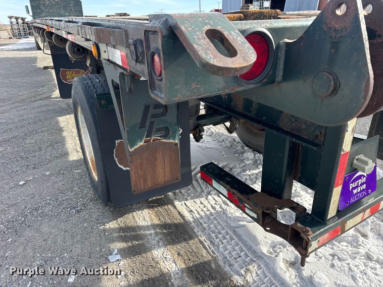 image for item EF2351 2006 Wade flatbed trailer