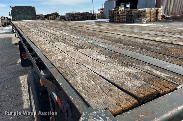 image for item EF2351 2006 Wade flatbed trailer