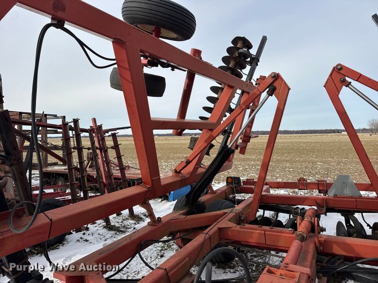 image for item EF2353 Sunflower 433-32 tandem disk