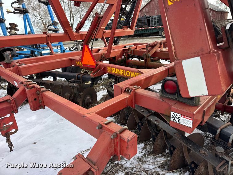 image for item EF2353 Sunflower 433-32 tandem disk