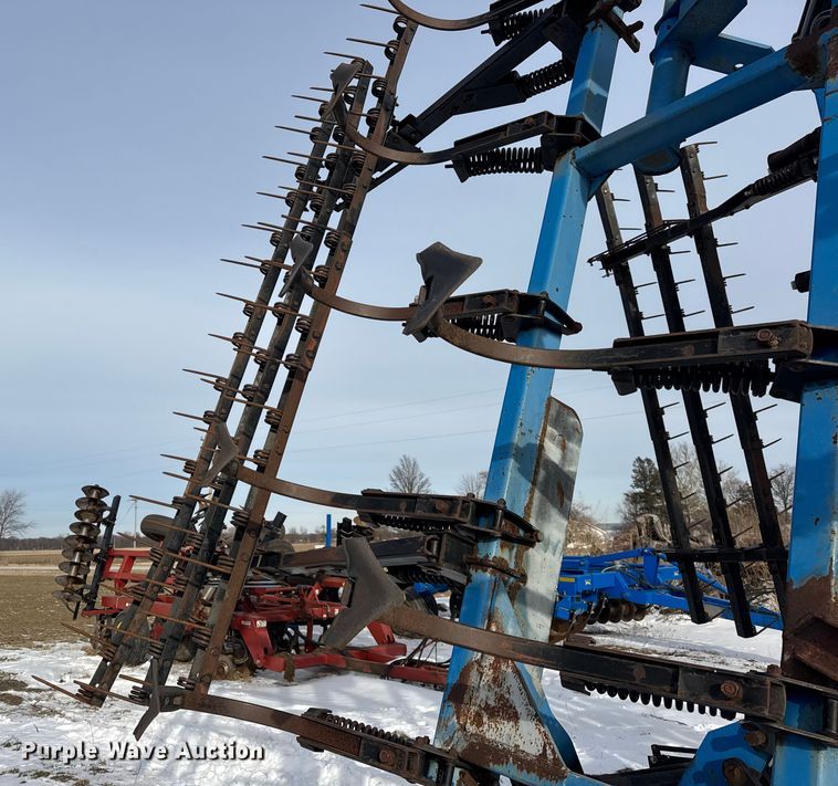 image for item EF2354 DMI Tiger Mate field cultivator
