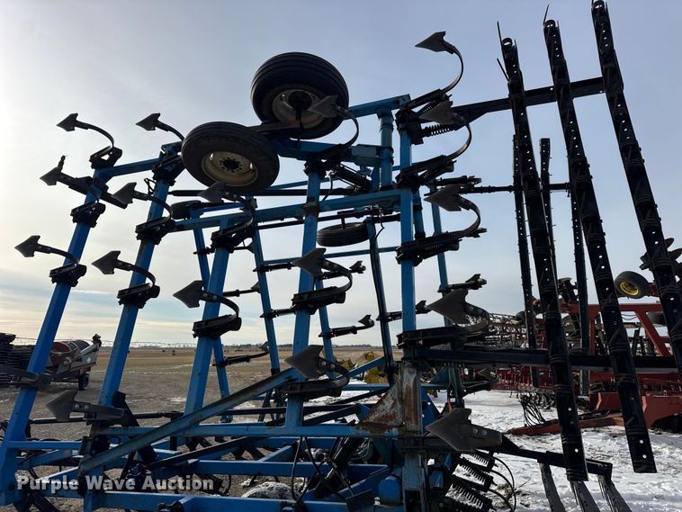 image for item EF2354 DMI Tiger Mate field cultivator