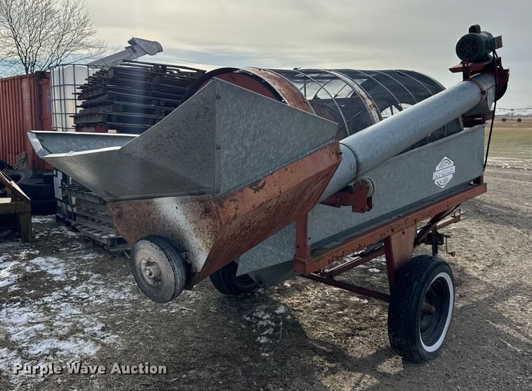 image for item EF2356 DMC 44 Hi Cap grain cleaner