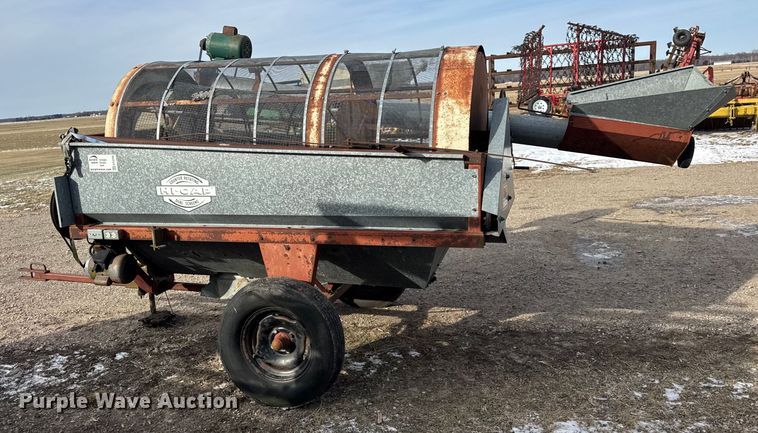 image for item EF2356 DMC 44 Hi Cap grain cleaner