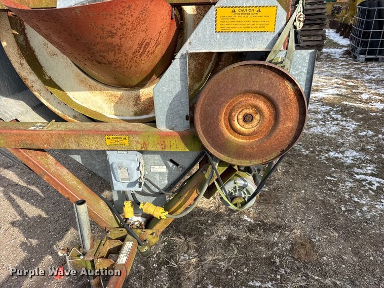 image for item EF2356 DMC 44 Hi Cap grain cleaner