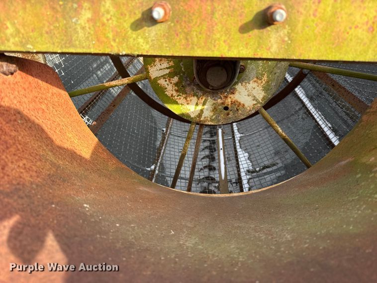 image for item EF2356 DMC 44 Hi Cap grain cleaner