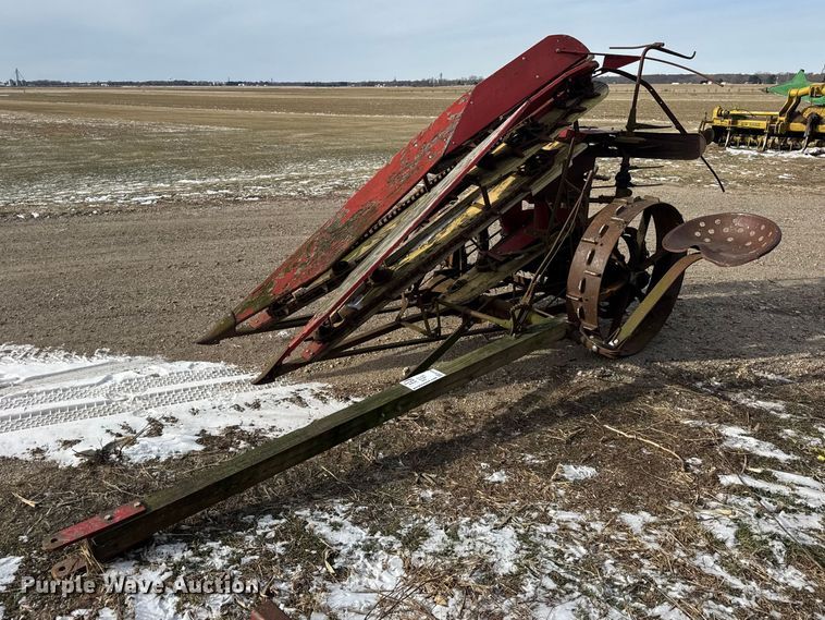 image for item EF2357 International harvester corn binder