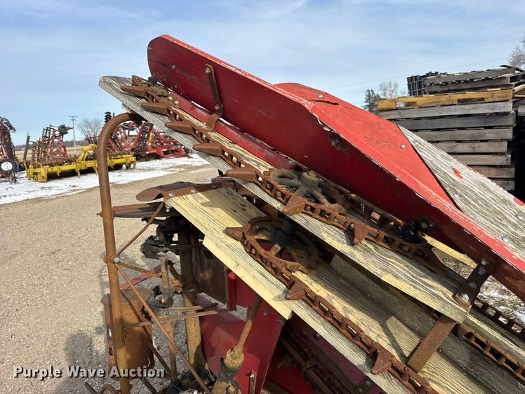 image for item EF2357 International harvester corn binder