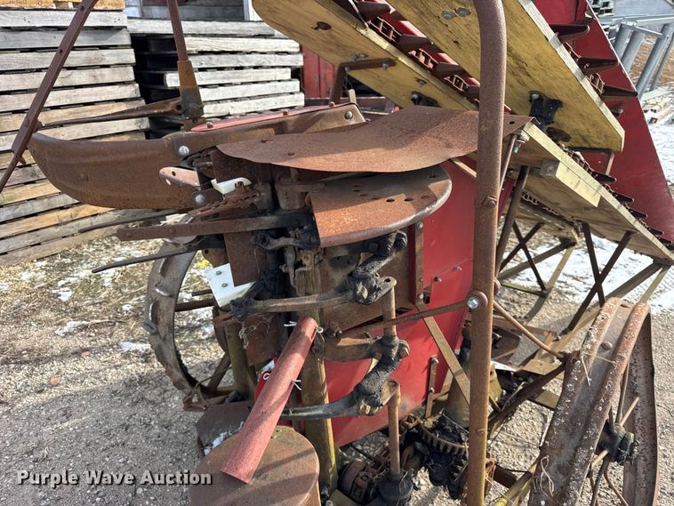 image for item EF2357 International harvester corn binder