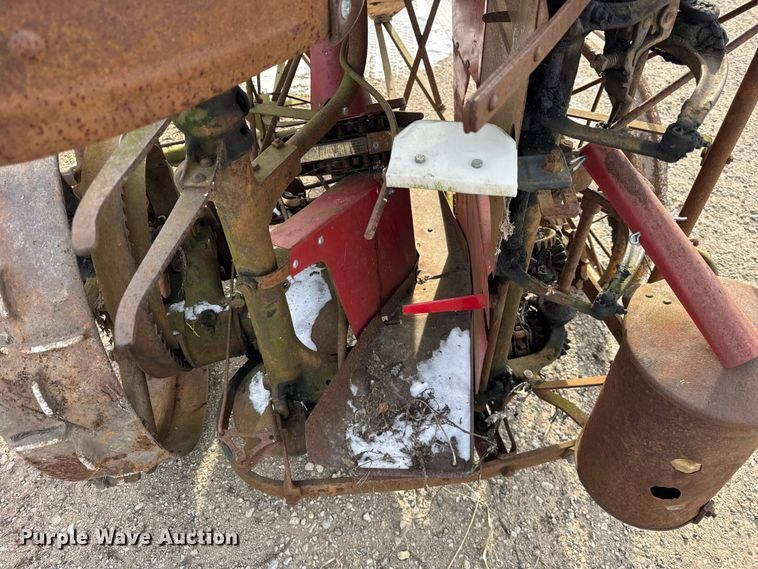 image for item EF2357 International harvester corn binder