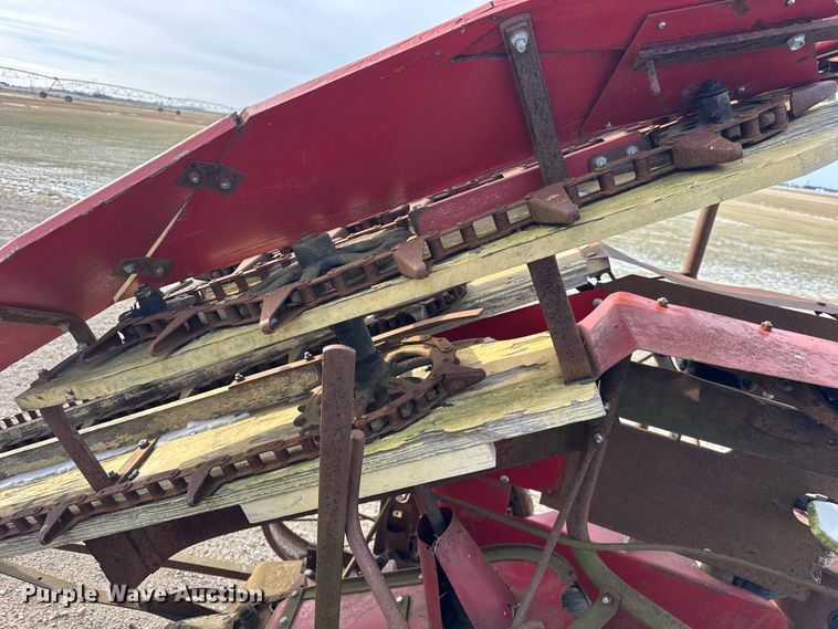 image for item EF2357 International harvester corn binder