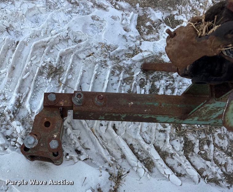 image for item EF2358 John Deere 336 small square baler