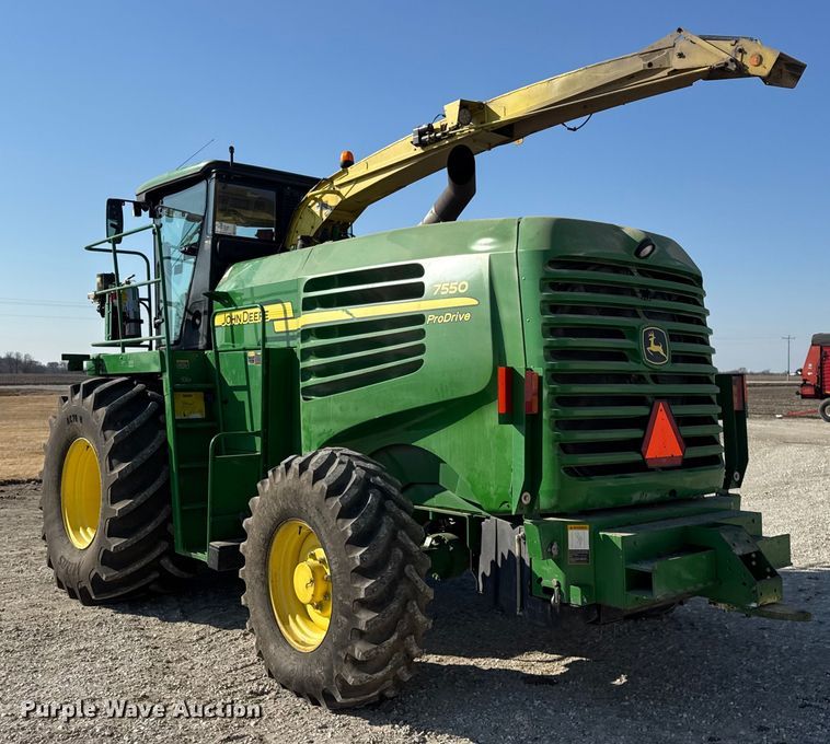 image for item EF2418 2012 John Deere 7550 forage harvester
