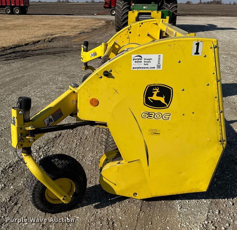 image for item EF2419 2012 John Deere 630C forage harvester pickup head